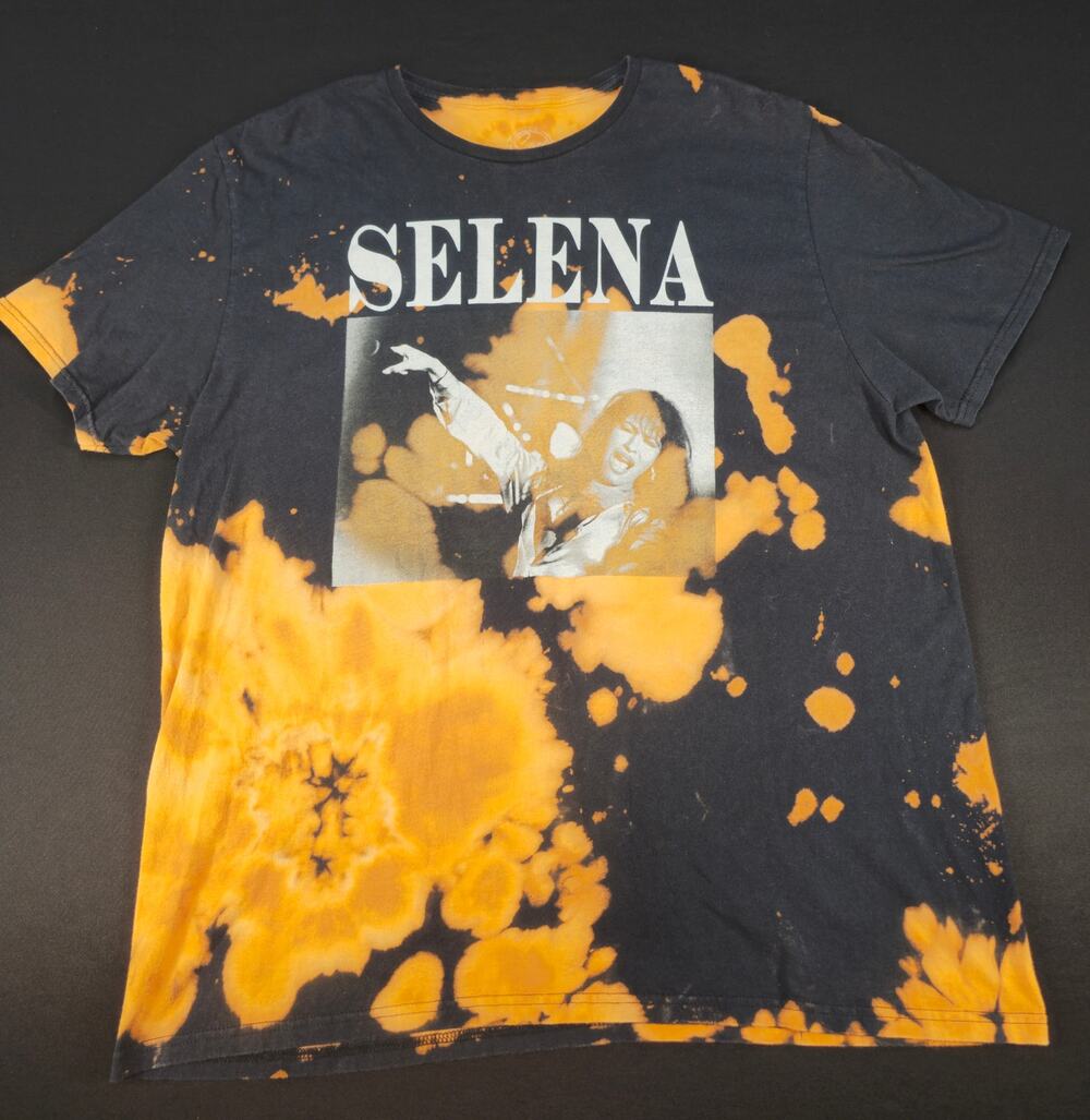 Selena Quintanilla Vintage 2XL Bleach‎ Tie Dye Graphic T Shirt Black Orange Band